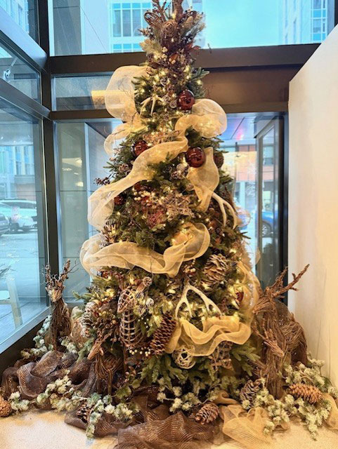 Greenery 2025 Element Hotel Gold Award Seasonal Tree